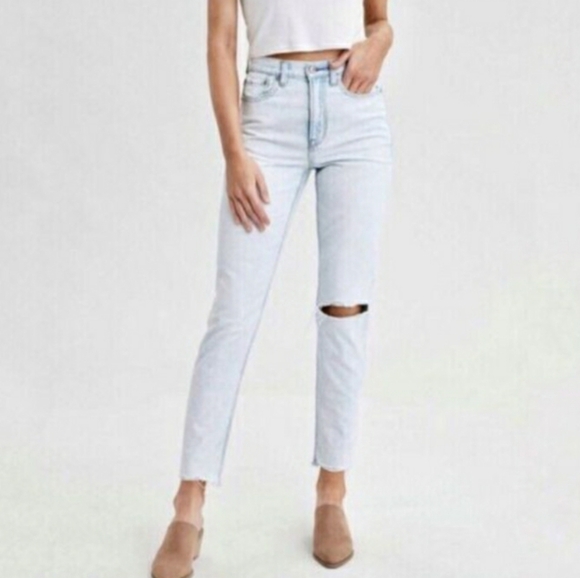 American Eagle Mom Jeans Lightwash size 0 - Picture 1 of 8